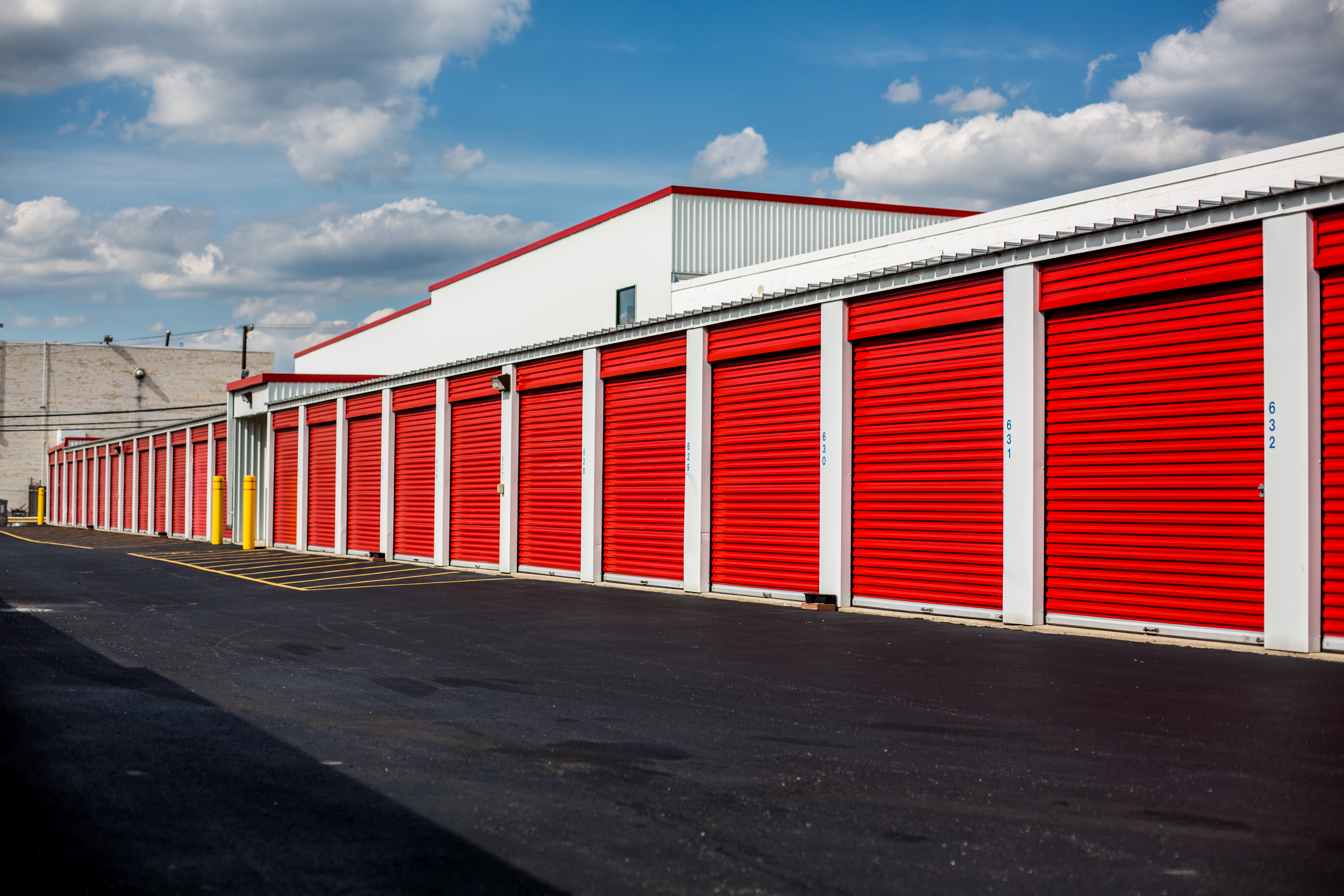 National Storage Redford – Telegraph Road 9125 Telegraph Road, Redford, MI 48239